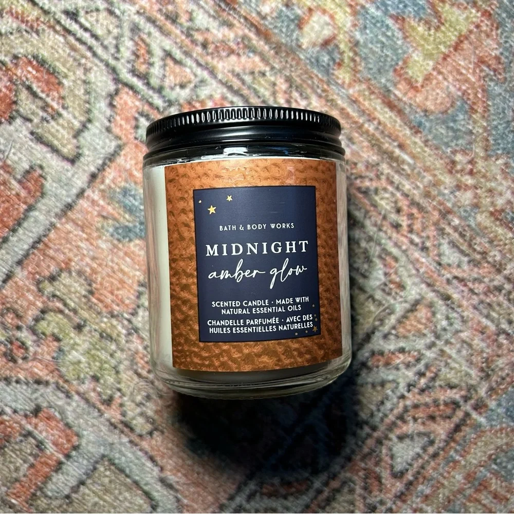 New Bath & Body Works Single Wick Candle in Midnight Amber Glow - Picture 2 of 4